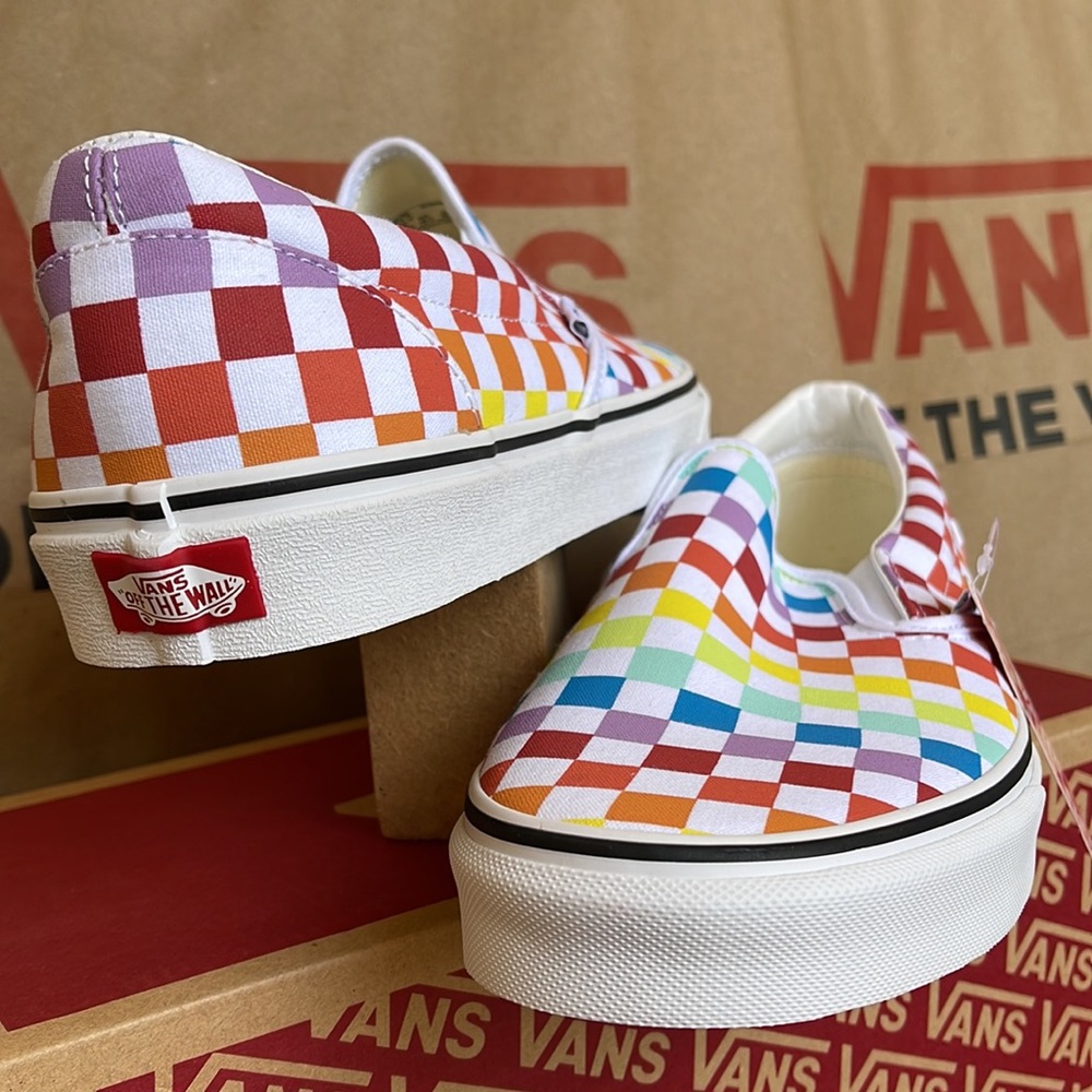 Vans Classic Slip On Checkerboard Rainbow/True White sneakers WMNS - Picture 10 of 16
